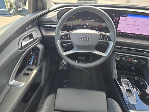 New 2025 Audi Q5 Prestige image 12