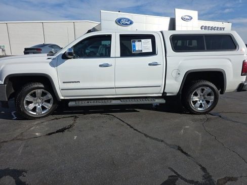 Used 2018 GMC Sierra 1500 SLT w/ SLT Premium Package image 3