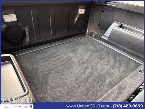 Used 2020 Toyota 4Runner SR5 Premium image 13