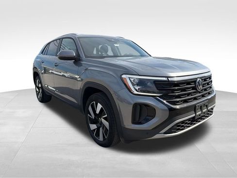 Used 2025 Volkswagen Atlas Cross Sport SE AWD/4WD image 3