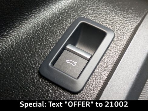 Certified 2024 Audi Q5 2.0T Premium Plus image 28