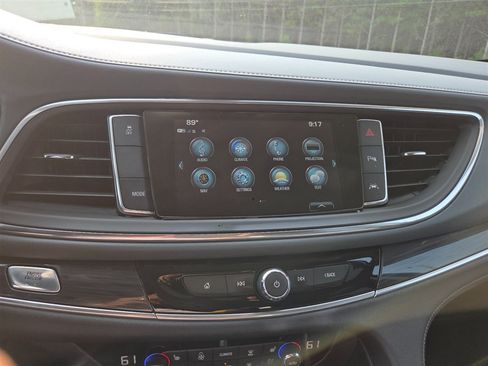 Used 2019 Buick Enclave Premium w/ LPO, Touring Package FWD image 18