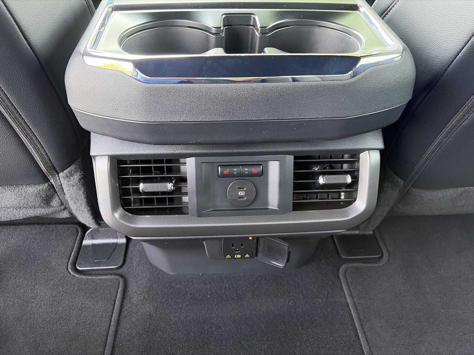 Used 2025 Ford F150 Lariat w/ Equipment Group 502A High AWD/4WD image 22