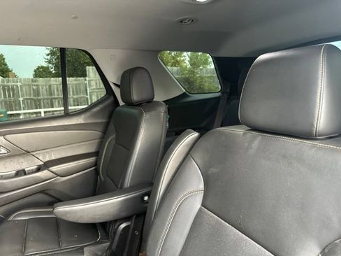 Used 2021 Chevrolet Traverse LT AWD/4WD image 12