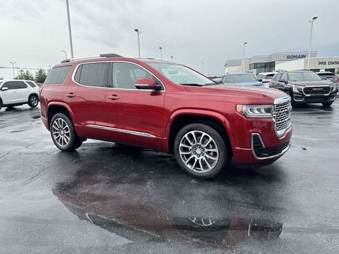 Used 2021 GMC Acadia Denali w/ Denali Technology Package FWD image 6
