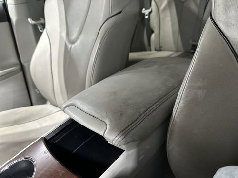 Used 2010 Toyota Venza AWD image 24