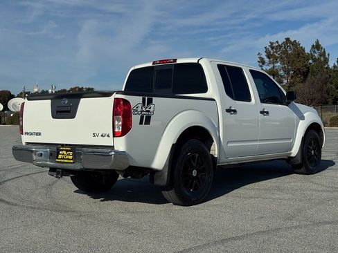 Used 2019 Nissan Frontier SV image 7