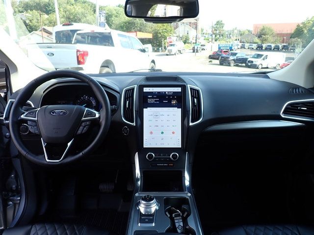 Used 2024 Ford Edge Titanium AWD/4WD image 18