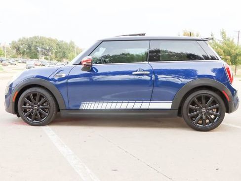 Used 2017 MINI Cooper S image 4