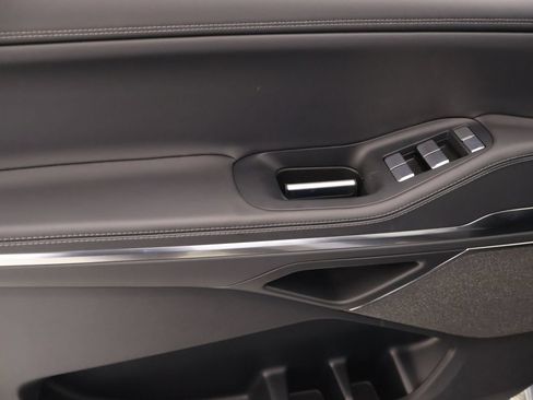 New 2025 Lincoln Navigator Reserve w/ Jet Appearance Package AWD/4WD image 18