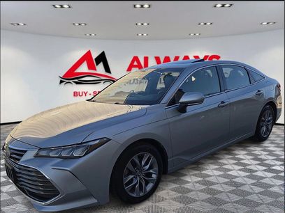 Used 2019 Toyota Avalon XLE w/ Moonroof Package