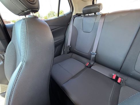 Used 2025 Buick Encore GX Preferred FWD image 39
