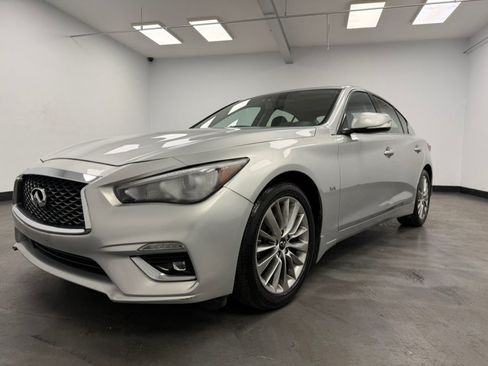 Used 2019 INFINITI Q50 Luxe w/ Essential Package (3.0T Luxe) AWD/4WD image 4