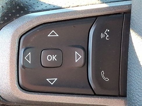 Used 2024 RAM 2500 Tradesman w/ Chrome Appearance Group image 21