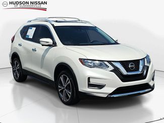 Used 2019 Nissan Rogue SV w/ Sun & Sound Touring Package FWD 360° Tour