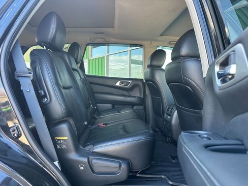 Used 2016 Nissan Pathfinder Platinum image 22