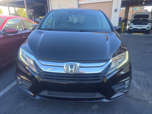 Used 2018 Honda Odyssey EX-L image 2