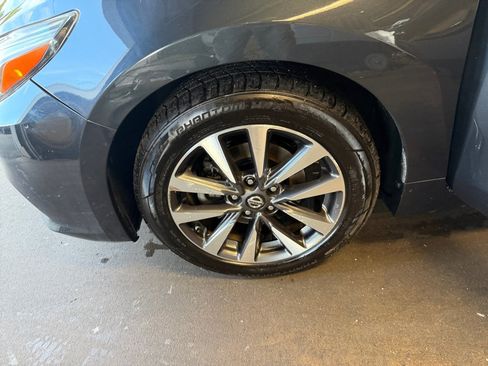 Used 2017 Nissan Altima 2.5 SV FWD image 31