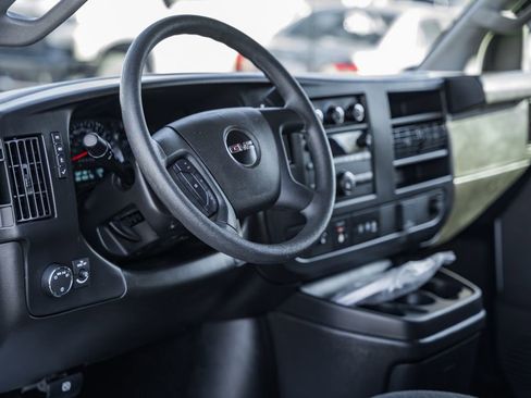 Used 2023 GMC Savana 2500 image 23