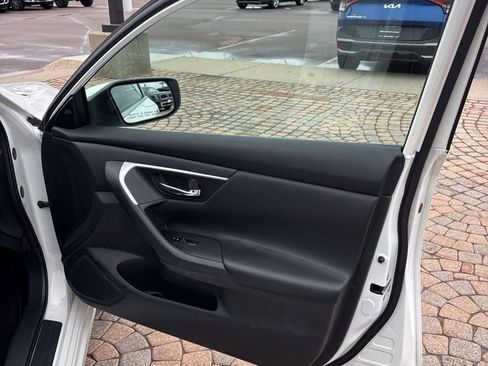 Used 2018 Nissan Altima 2.5 SV image 31