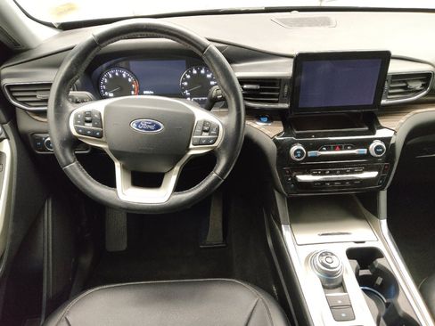 Used 2021 Ford Explorer Limited w/ Equipment Group 301A RWD image 22