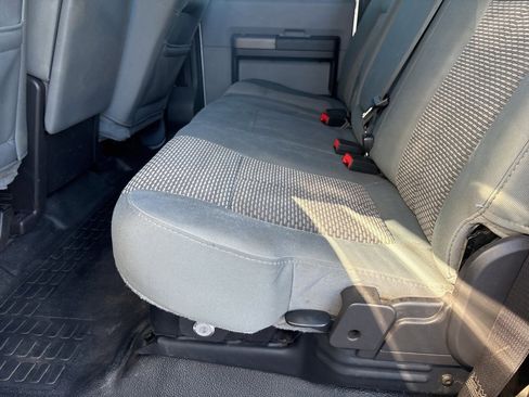 Used 2012 Ford F250 XLT w/ Camper Pkg image 19