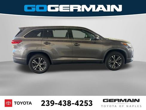 Used 2019 Toyota Highlander LE image 10