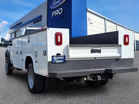 New 2025 Ford F550 4x4 Regular Cab Super Duty image 3