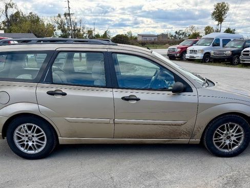 Used 2002 Ford Focus SE FWD image 6