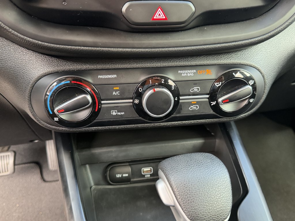 Certified 2022 Kia Soul LX FWD image 27