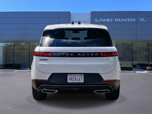 Used 2025 Land Rover Range Rover Sport SE image 5