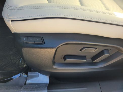 New 2025 MAZDA CX-5 AWD 2.5 S w/ Preferred Package image 4