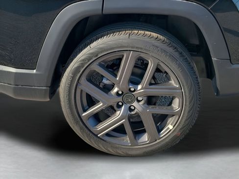 New 2026 Jeep Compass Latitude AWD/4WD image 18