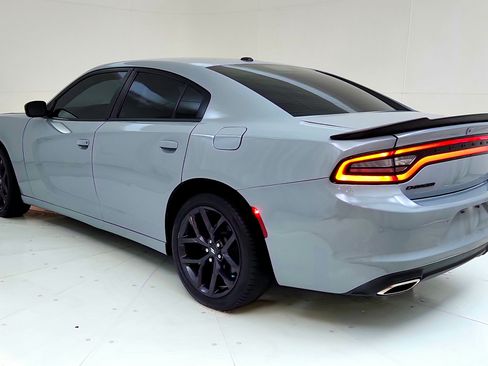 Used 2020 Dodge Charger SXT w/ Blacktop Package RWD image 5