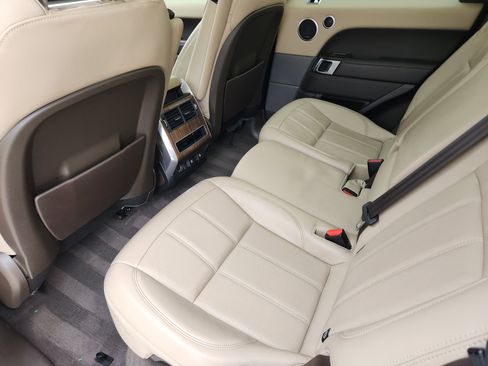 Used 2018 Land Rover Range Rover Sport HSE image 30