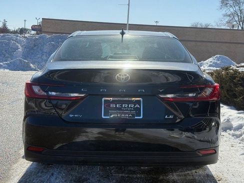 Used 2025 Toyota Camry LE image 4