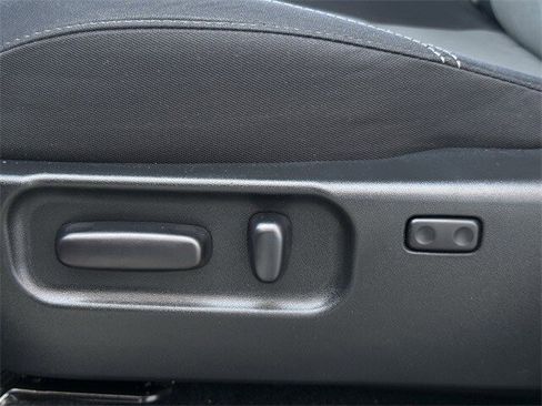 Used 2022 Toyota Tacoma TRD Off-Road image 27