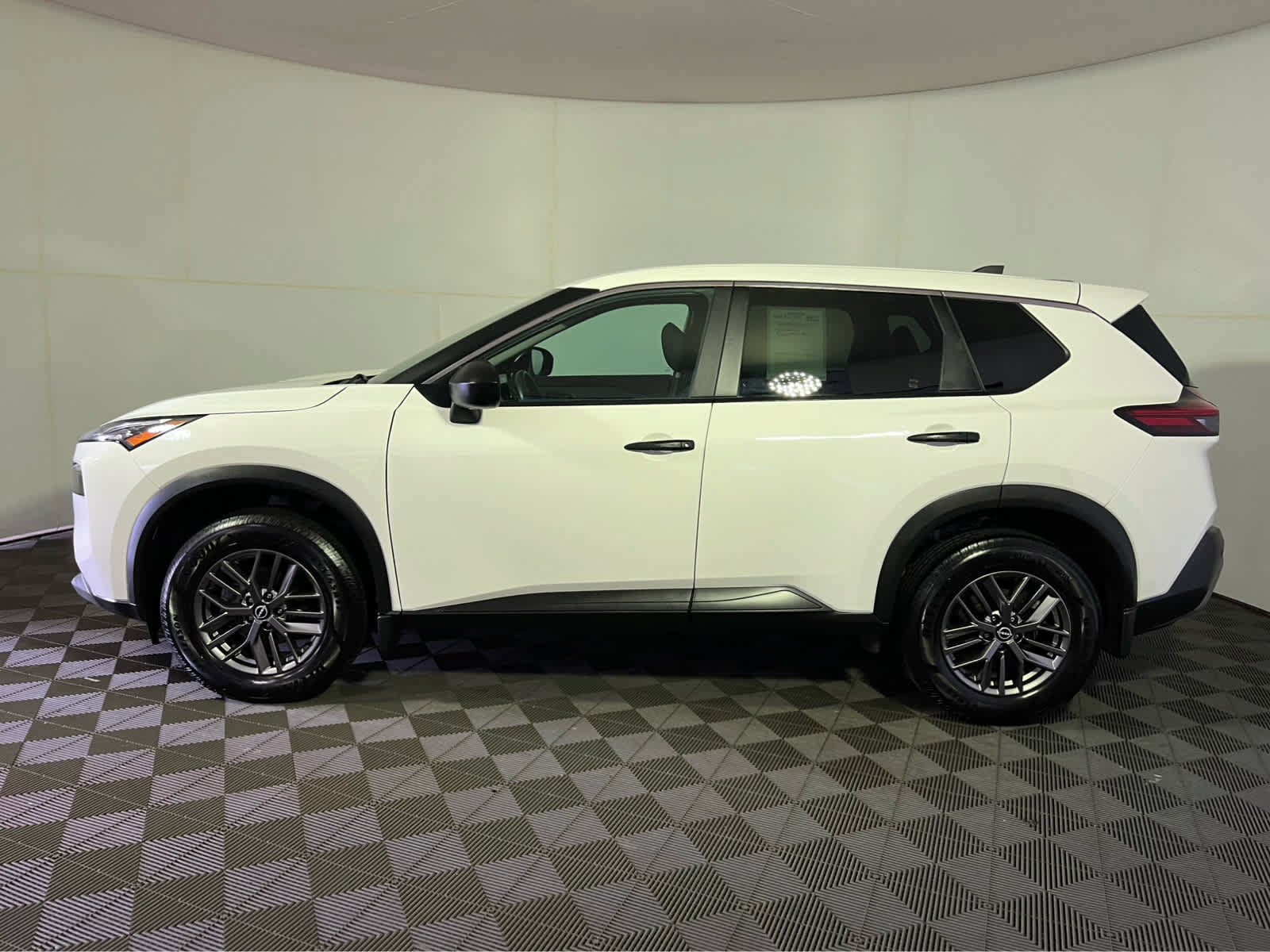 Certified 2023 Nissan Rogue S AWD/4WD image 4