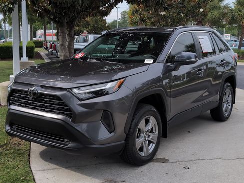 Certified 2024 Toyota RAV4 XLE w/ Convenience Package FWD image 5