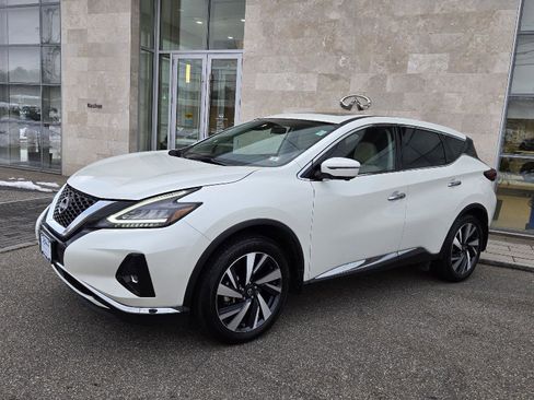 Used 2024 Nissan Murano SL image 2