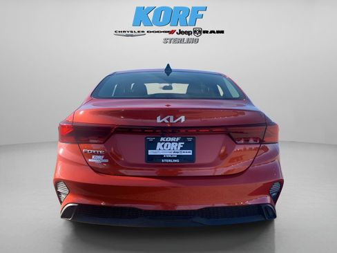 Used 2023 Kia Forte LXS w/ LXS Technology Package image 6