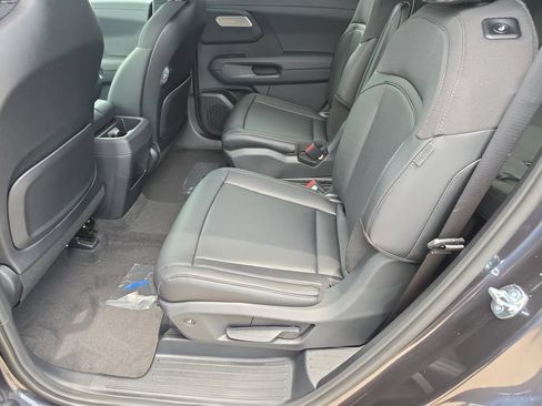 New 2027 Kia Telluride S FWD image 17