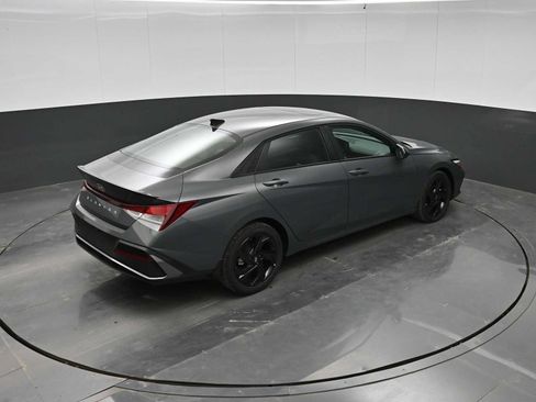 New 2026 Hyundai Elantra SEL Sport FWD image 30