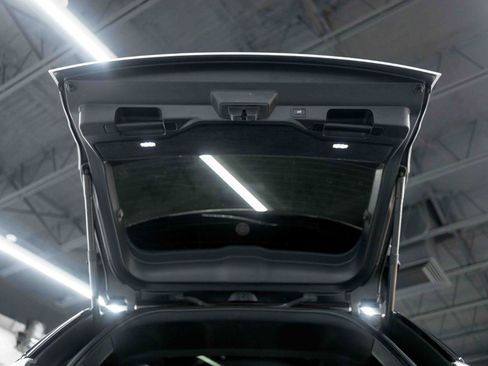 Used 2022 Land Rover Range Rover Sport SVR AWD/4WD image 90