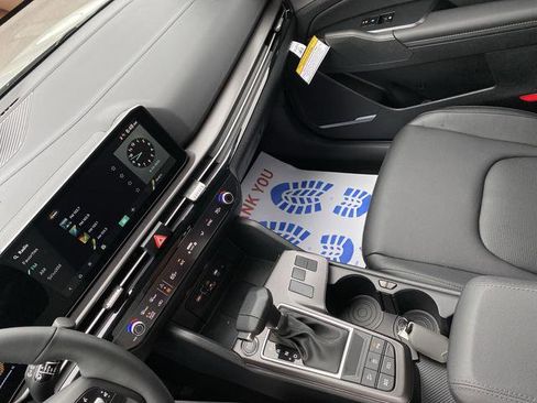 New 2026 Kia Sportage EX image 21