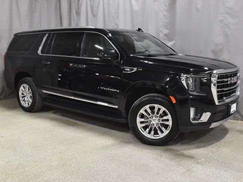Used 2023 GMC Yukon XL SLT image 4