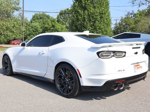 Used 2019 Chevrolet Camaro ZL1 RWD image 9