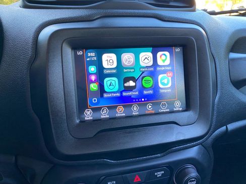 Used 2018 Jeep Renegade Altitude w/ Popular Equipment Group image 65