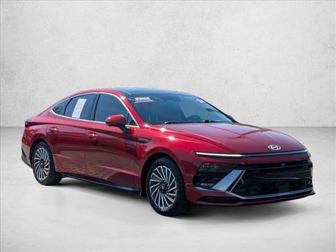 Used 2024 Hyundai Sonata Limited image 3