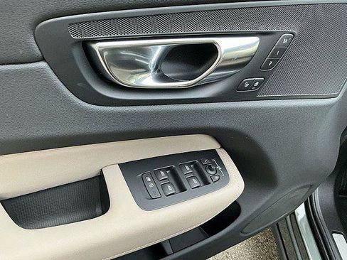 New 2026 Volvo XC60 B5 Plus w/ Climate Package AWD/4WD image 15